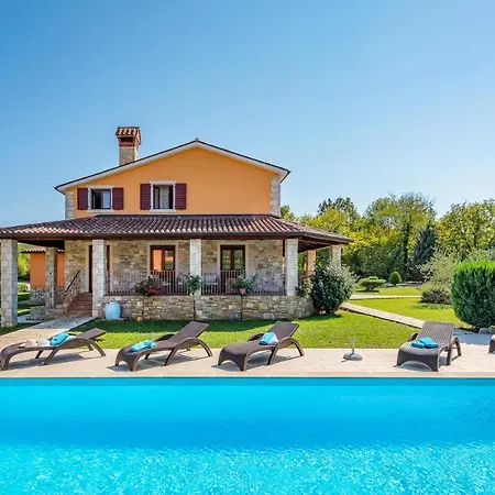 Bacio Villa Nedeščina